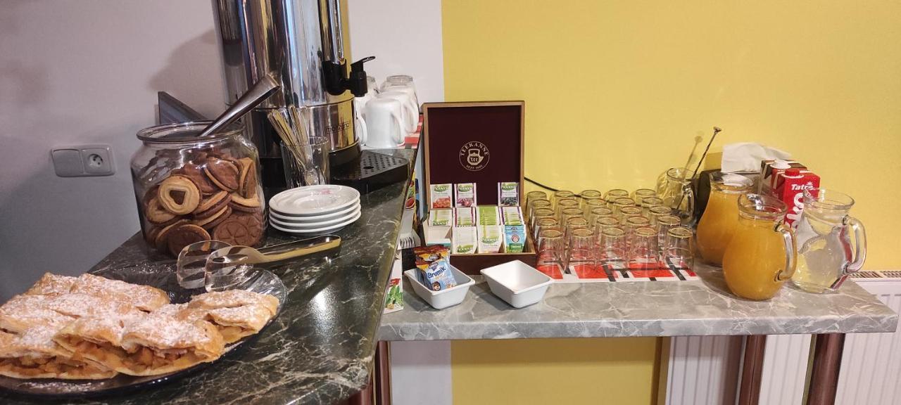 布尔诺 H+M膳食旅馆酒店 外观 照片